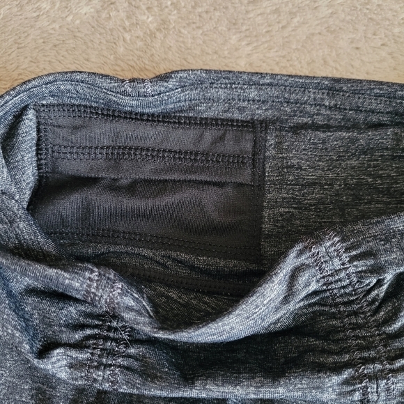 Lululemon cropped low rise leggings size 2​ - Picture 12 of 12